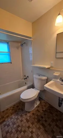 $1,600 | 1 Banbury Court, St. Louis, MO 63126