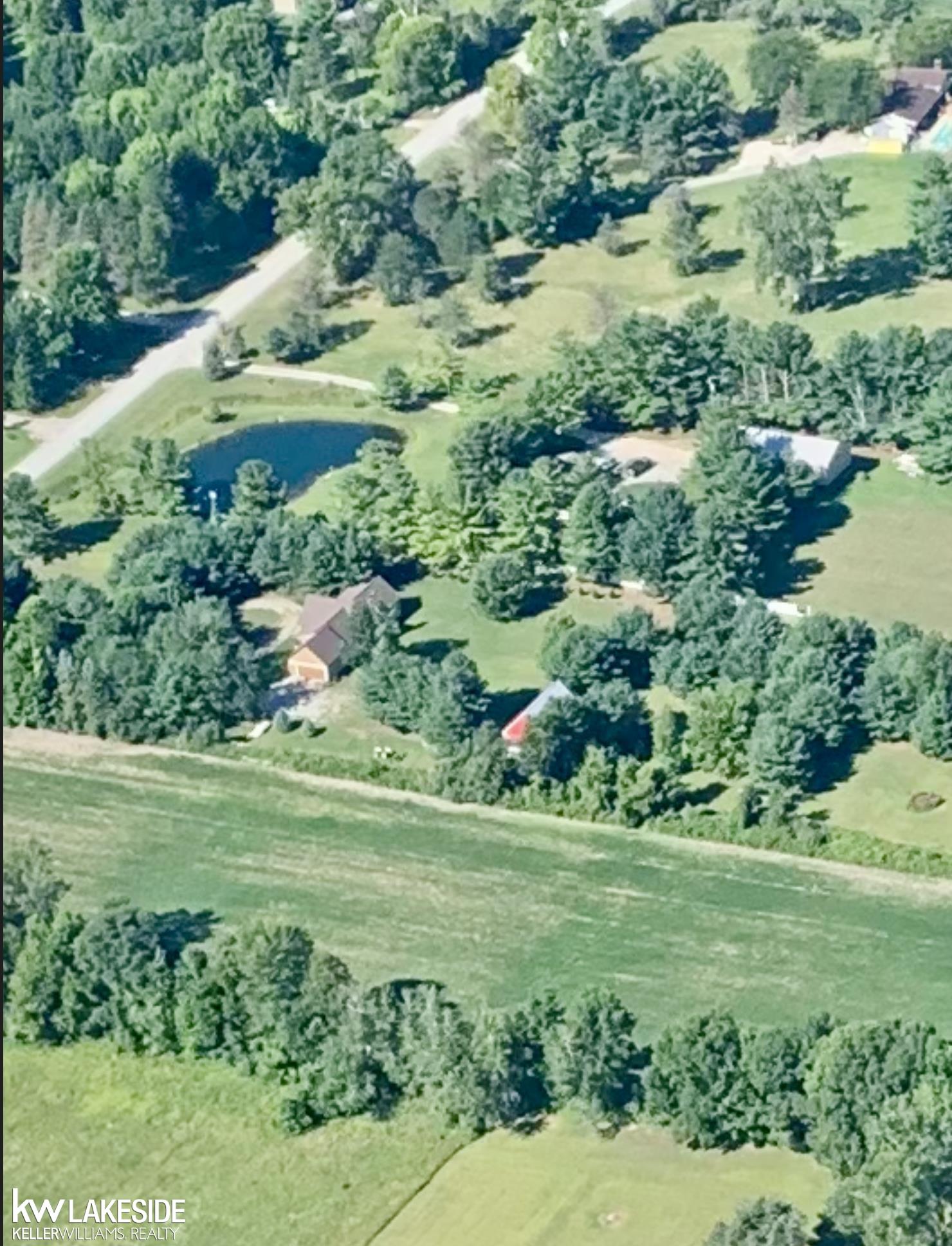 9652 Bartel Road Columbus, MI 48063 - Photo 51 of 52 50197994-df19a1c9-47a7-4212-b4fe-e91284de9529.JPG