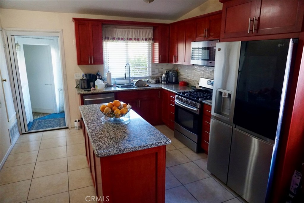 776 Atchison Street Colton, CA 92324 - Photo 3 of 17 Remodeled Kitchen