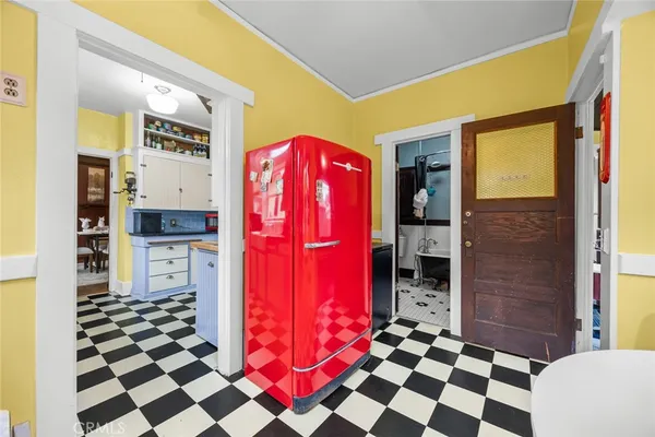 $1,800,000 | 577 North Chester Avenue, Pasadena, CA 91106
