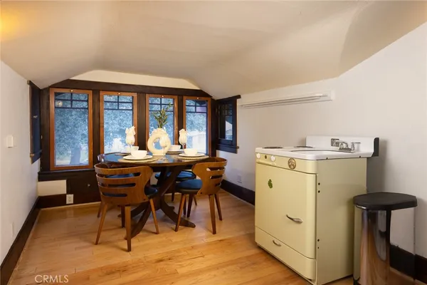 $1,800,000 | 577 North Chester Avenue, Pasadena, CA 91106