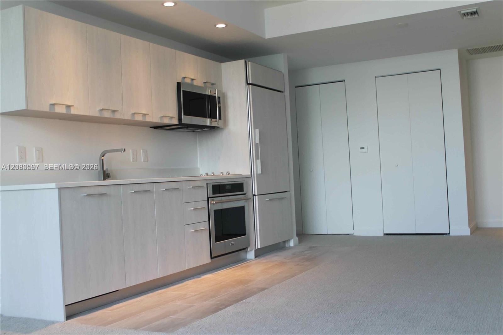 45 Southwest 9th Street, Unit 2809 Miami, FL 33130 - Photo 2 of 39 Gallery Image 2
