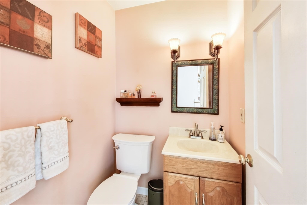 101 River Road Hanover, MA 02339 - Photo 14 of 42