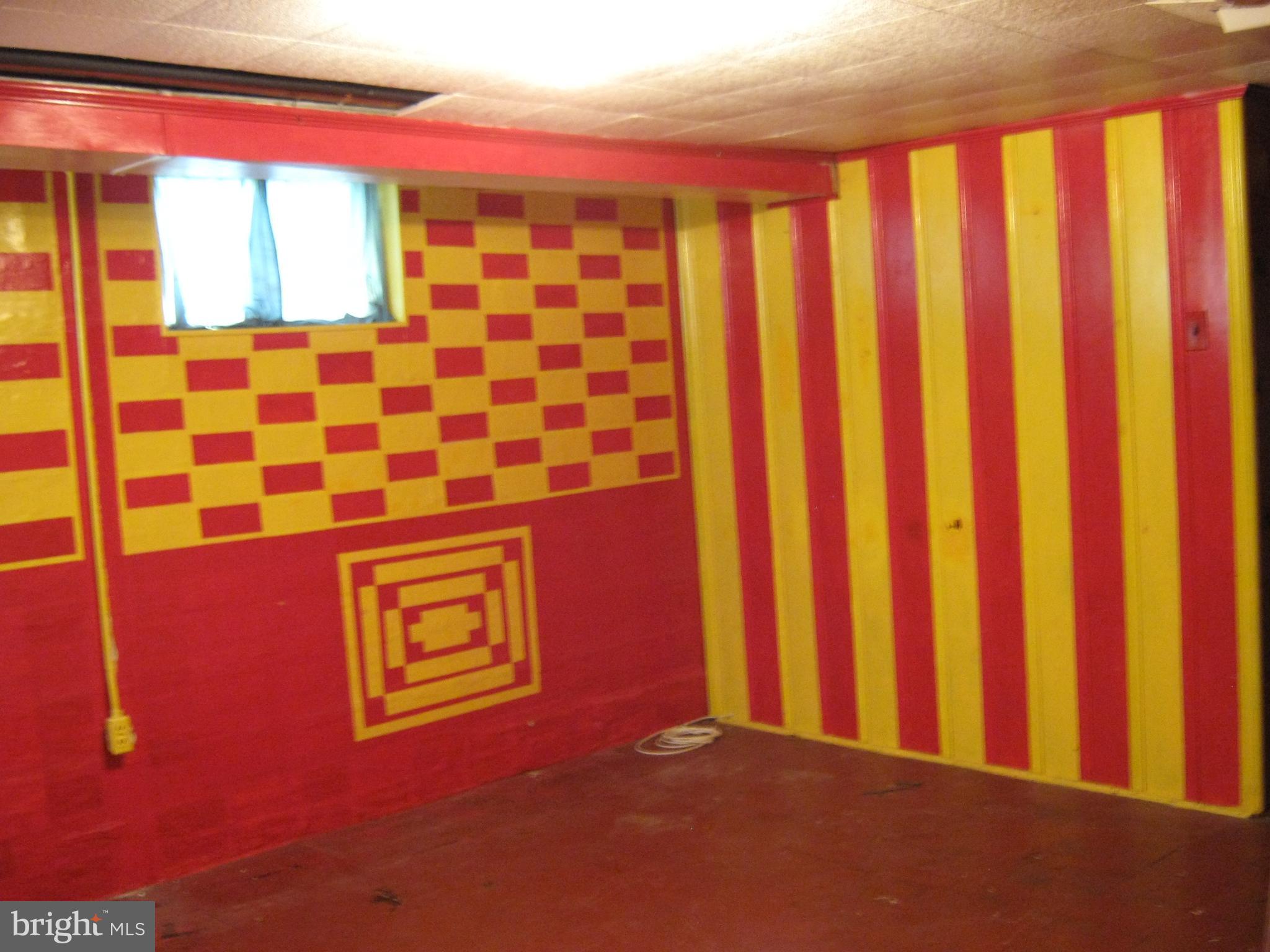 1141 Wedgewood Road Baltimore, MD 21229 - Photo 17 of 29 finished LL recreation room with walk out level