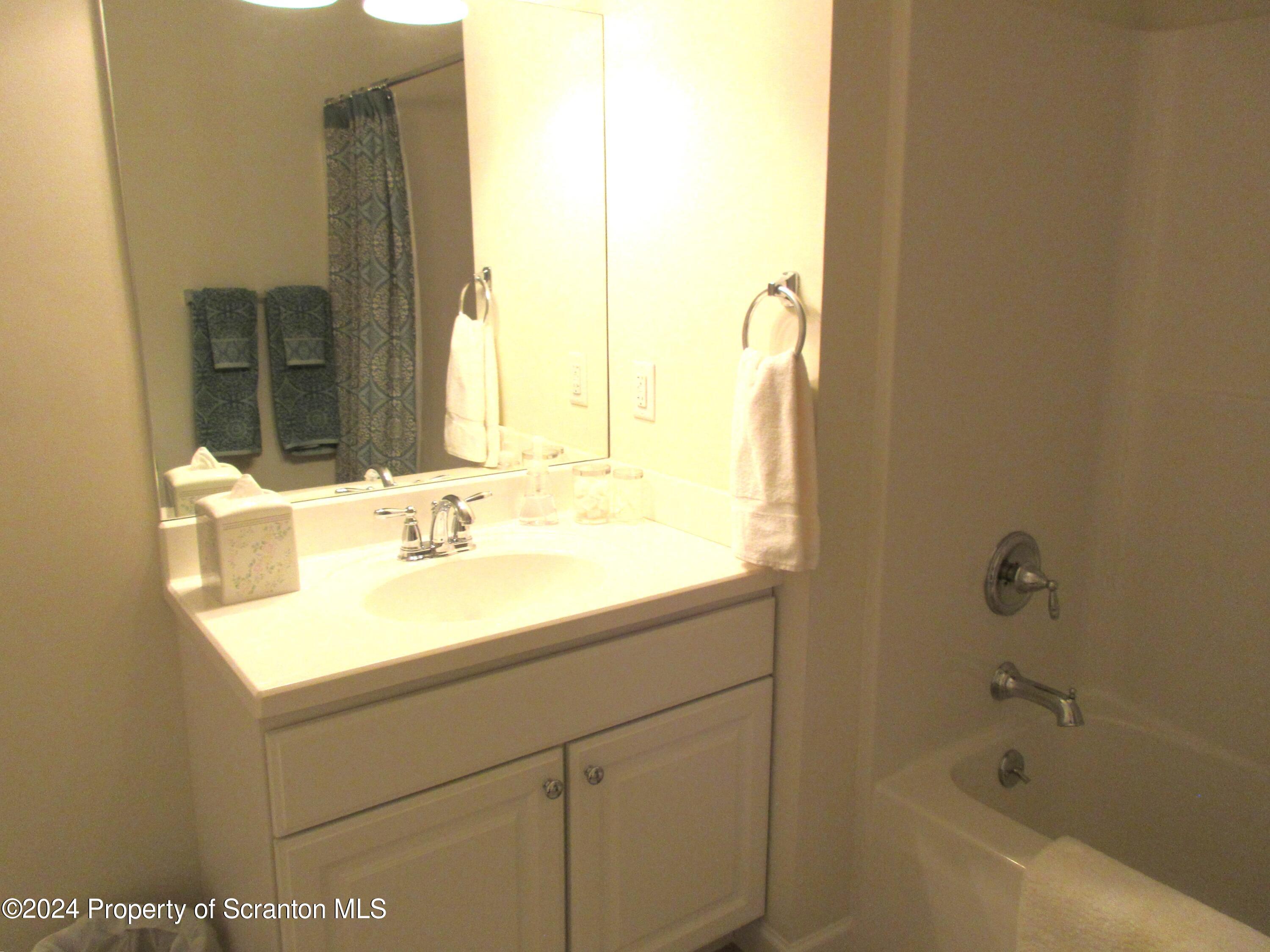 111 Wyndham Road, Unit 111 Clarks Summit, PA 18411 - Photo 33 of 37 Gallery Image 33