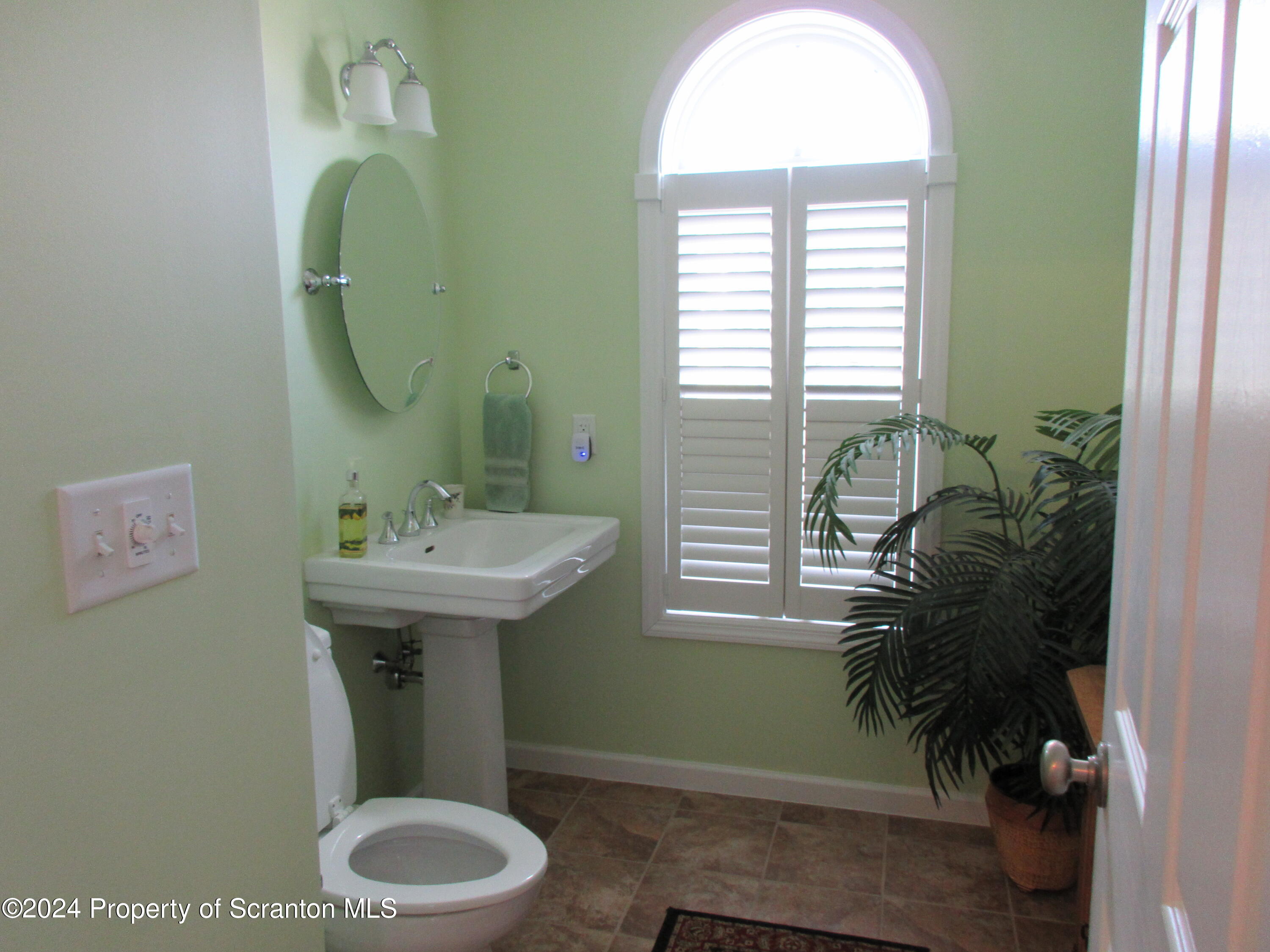 111 Wyndham Road, Unit 111 Clarks Summit, PA 18411 - Photo 5 of 37 Gallery Image 5