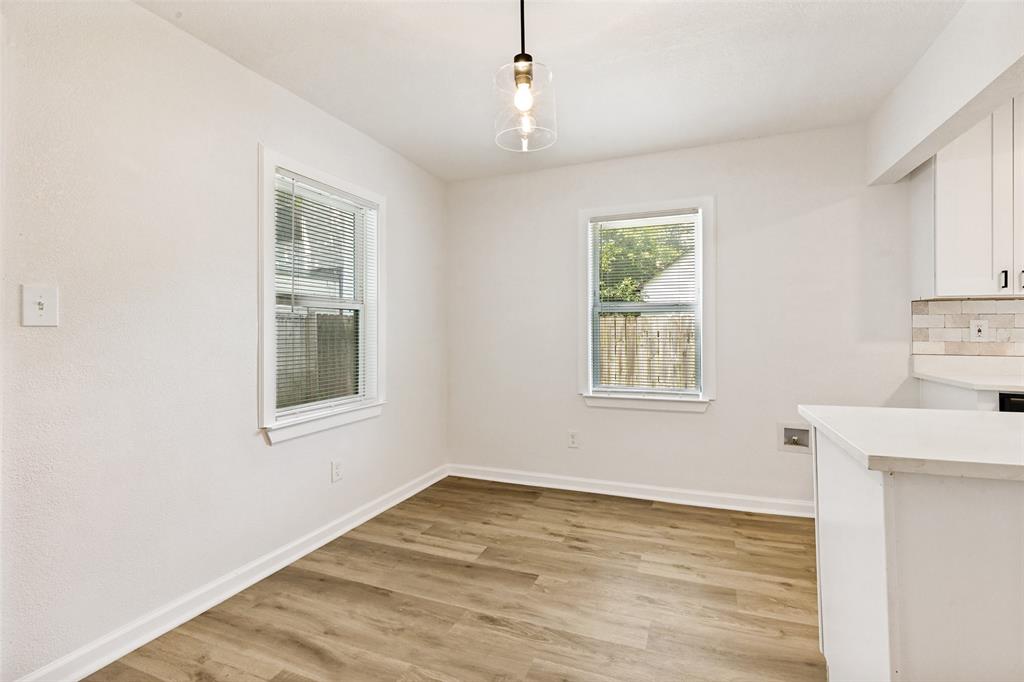 504 Davis Street Gainesville, TX 76240 - Photo 9 of 26