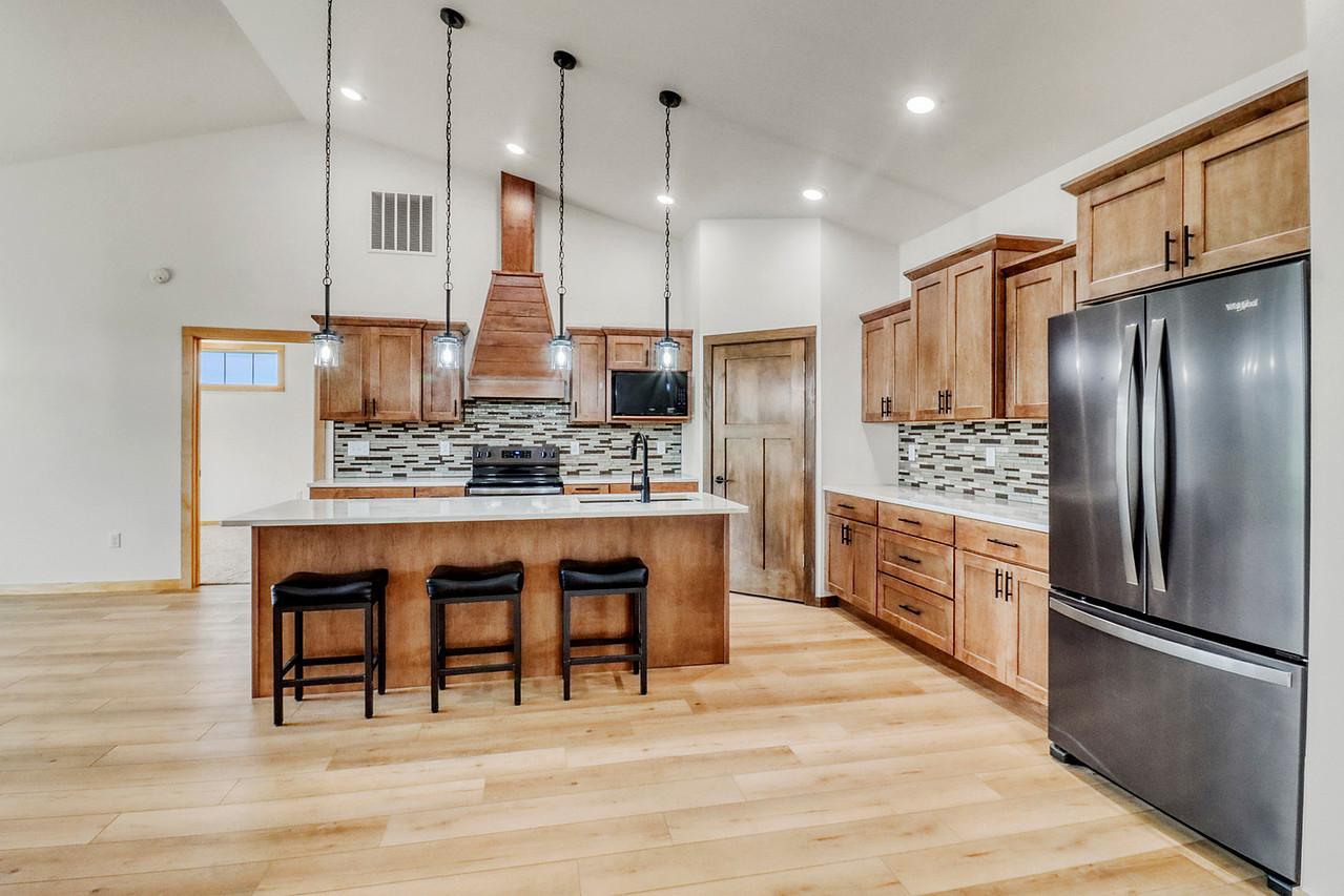 215 Emma Court Mapleton, ND 58059 - Photo 4 of 38