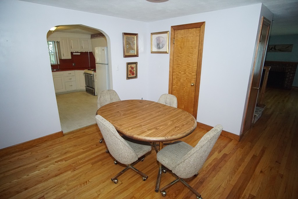 31 Strathmore Street Springfield, MA 01109 - Photo 8 of 19
