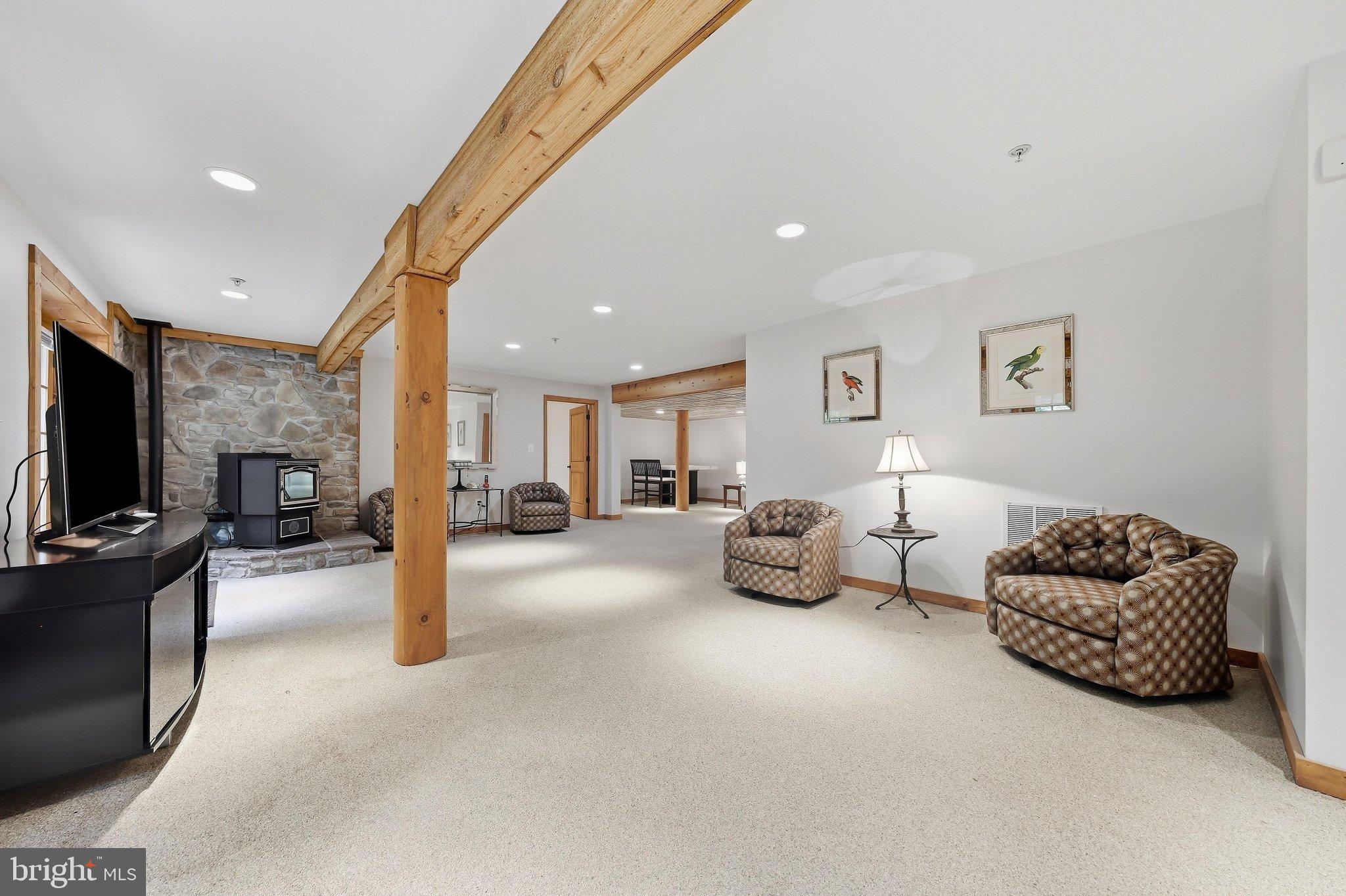14520 Ridenour Road Smithsburg, MD 21783 - Photo 30 of 61 Family Room