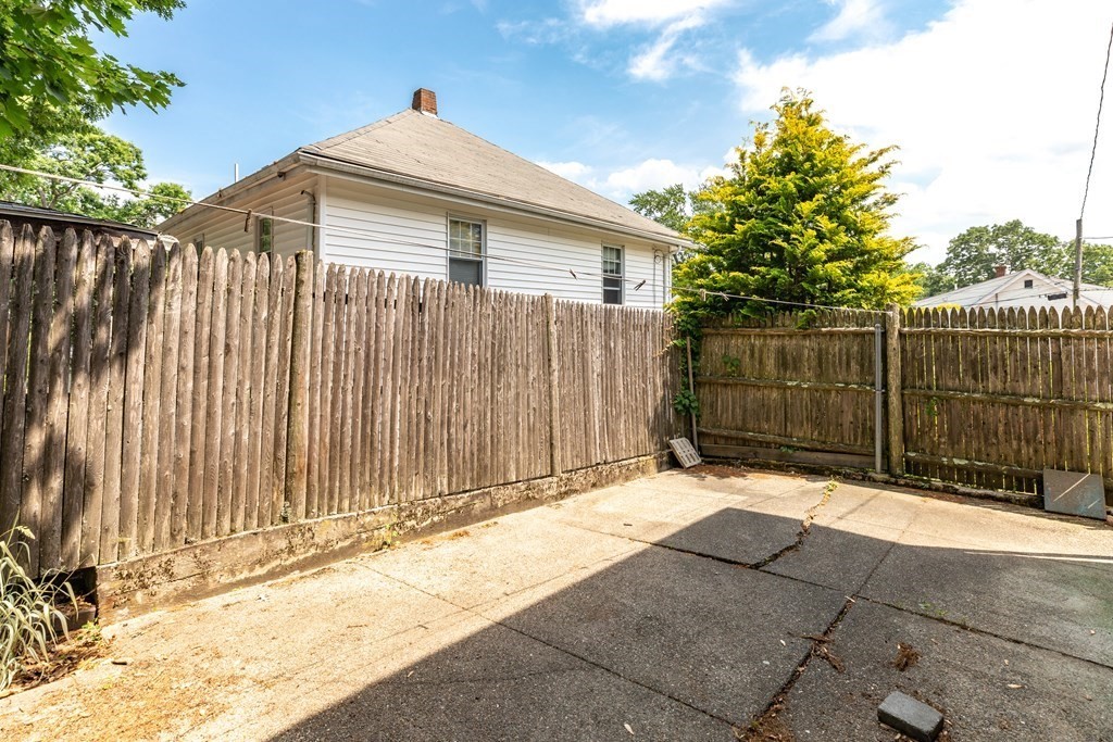 131 Riverside Drive Dedham, MA 02026 - Photo 25 of 29 Gallery Image 25