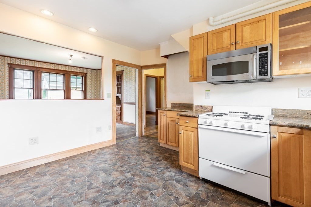 131 Riverside Drive Dedham, MA 02026 - Photo 6 of 29 Gallery Image 6