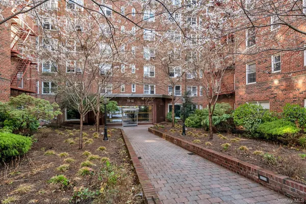 $499,000 | 79-10 34th Avenue, Unit 7W | Jackson Heights