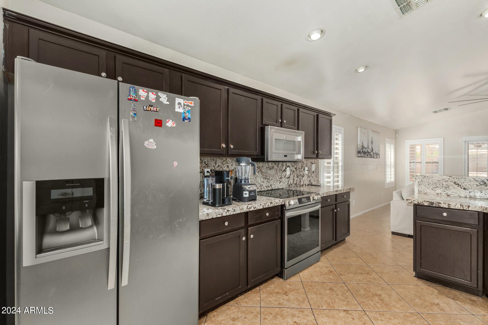 2413 West Carson Road Phoenix, AZ 85041 - Photo 17 of 37 15 - Carson