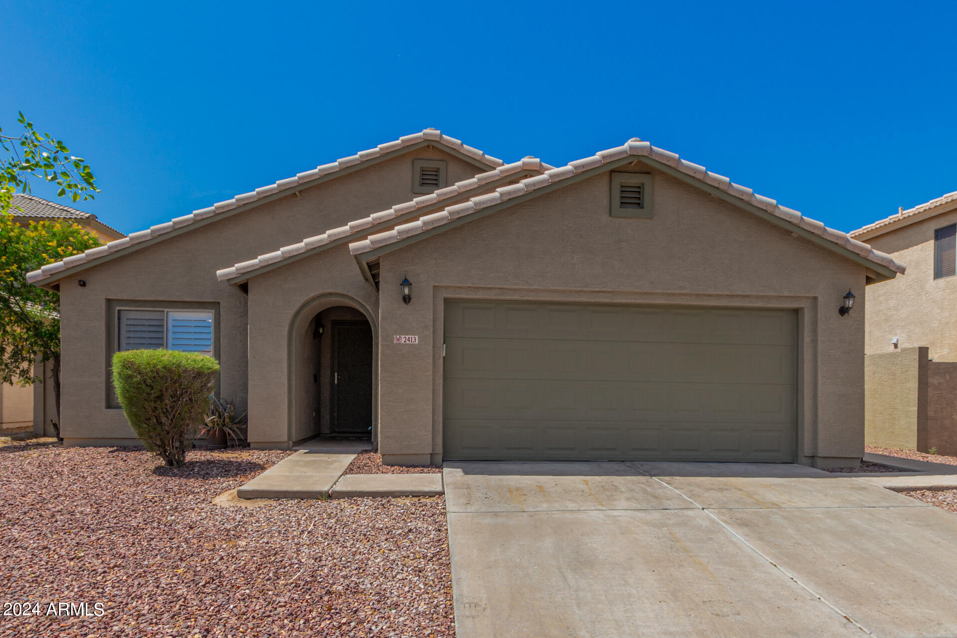2413 West Carson Road Phoenix, AZ 85041 - Photo 2 of 37 02 - Carson