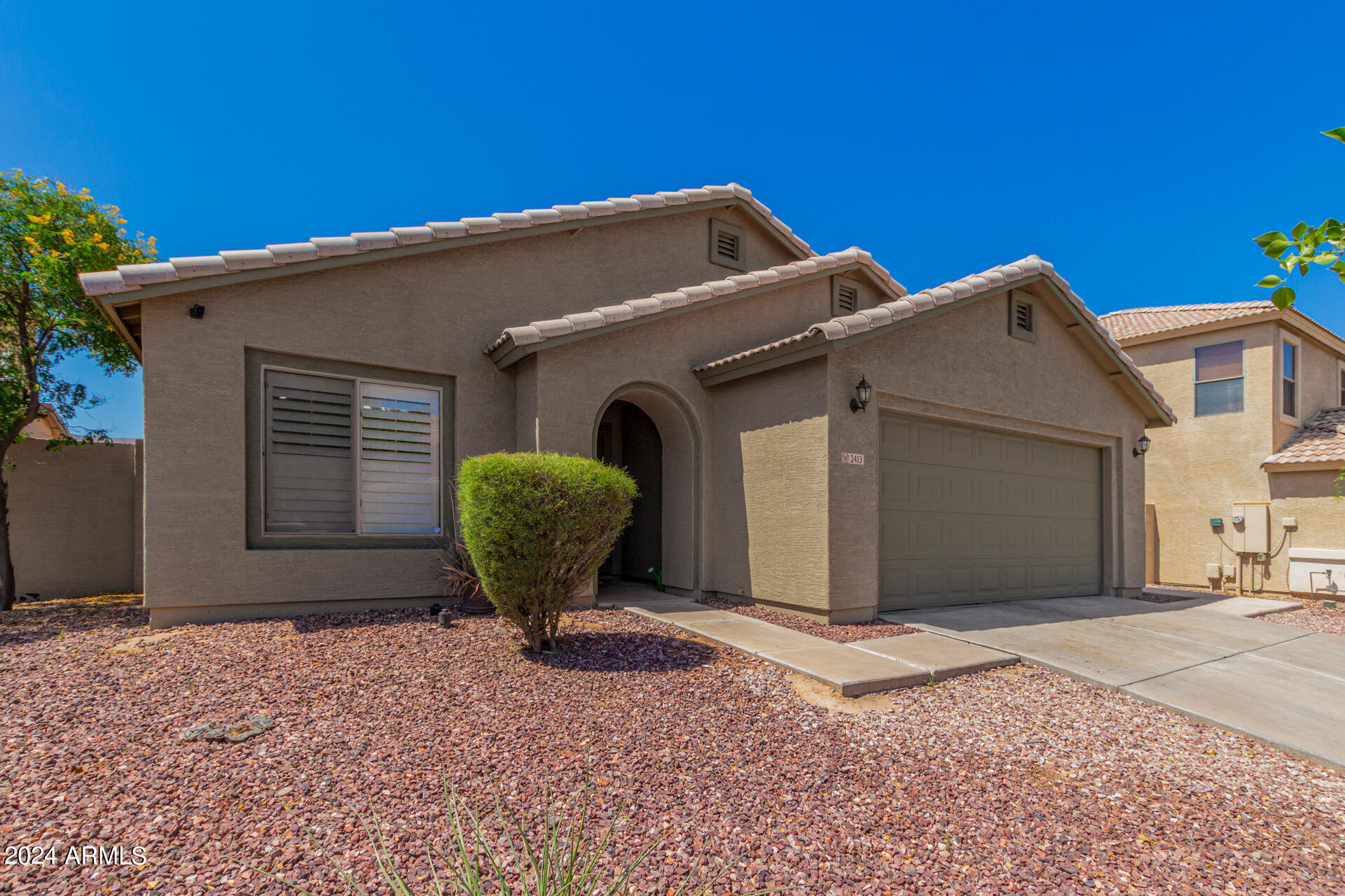 2413 West Carson Road Phoenix, AZ 85041 - Photo 3 of 37 03 - Carson