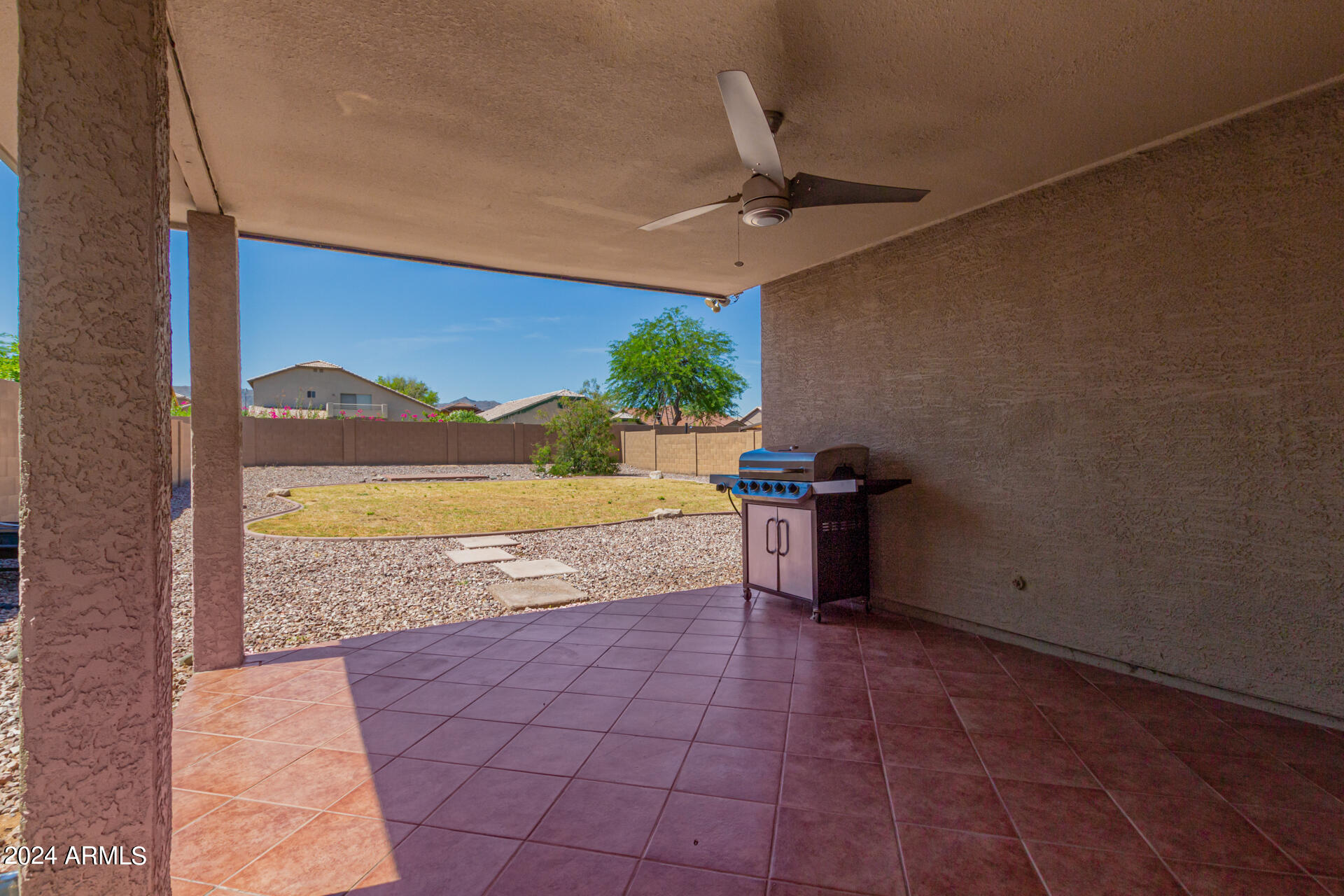 2413 West Carson Road Phoenix, AZ 85041 - Photo 32 of 37 32 - Carson