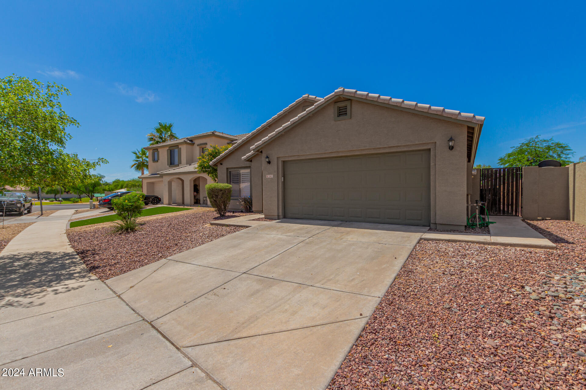2413 West Carson Road Phoenix, AZ 85041 - Photo 5 of 37 05 - Carson