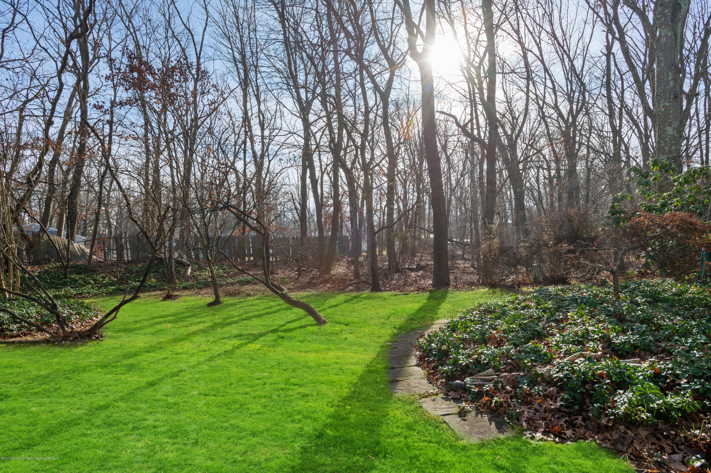 9 Robin Road Howell, NJ 07731 - Photo 20 of 20 20_9RobinRd_26_BackYard_HiRes