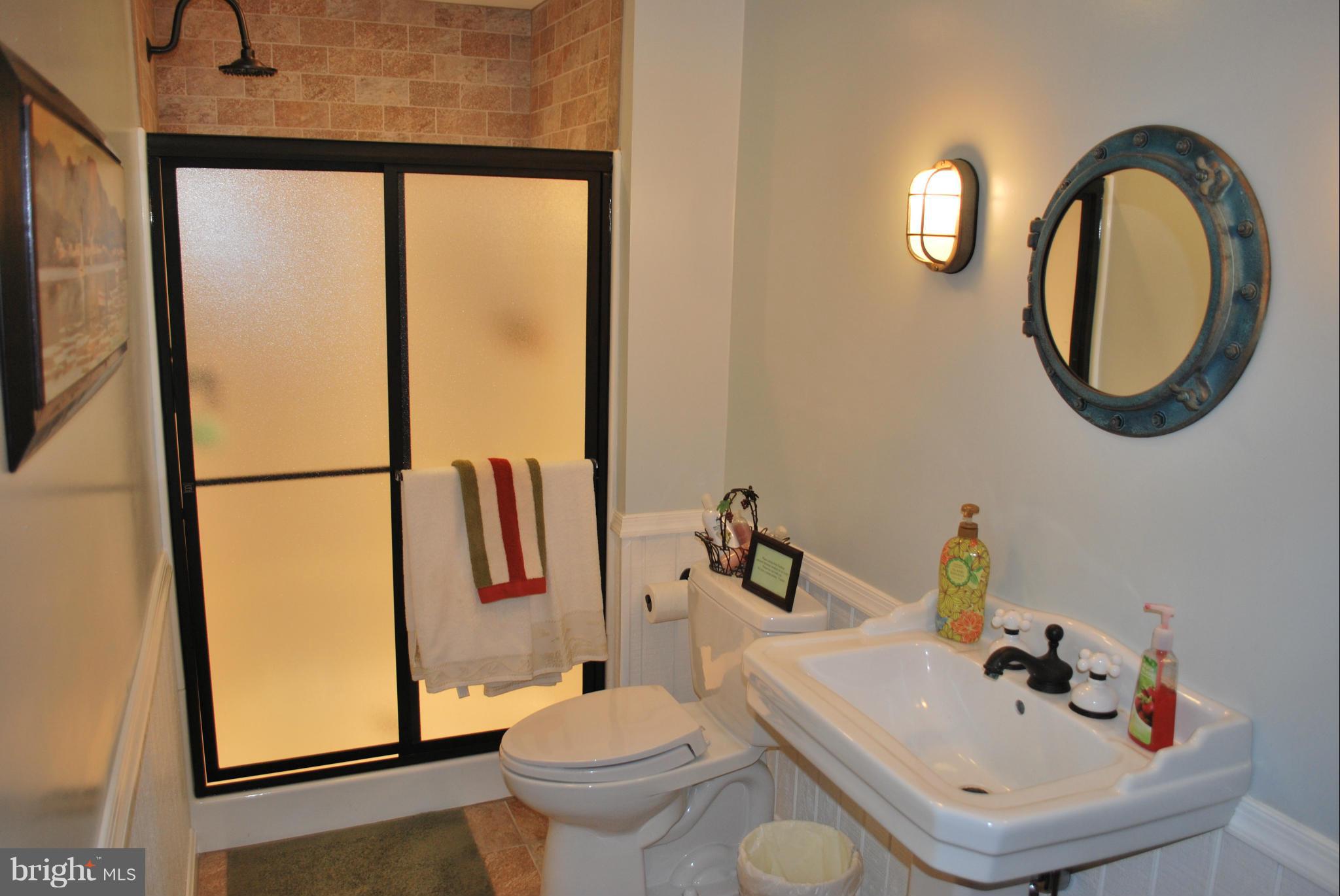 306 Riverside Road Edgewater, MD 21037 - Photo 10 of 30 Bath