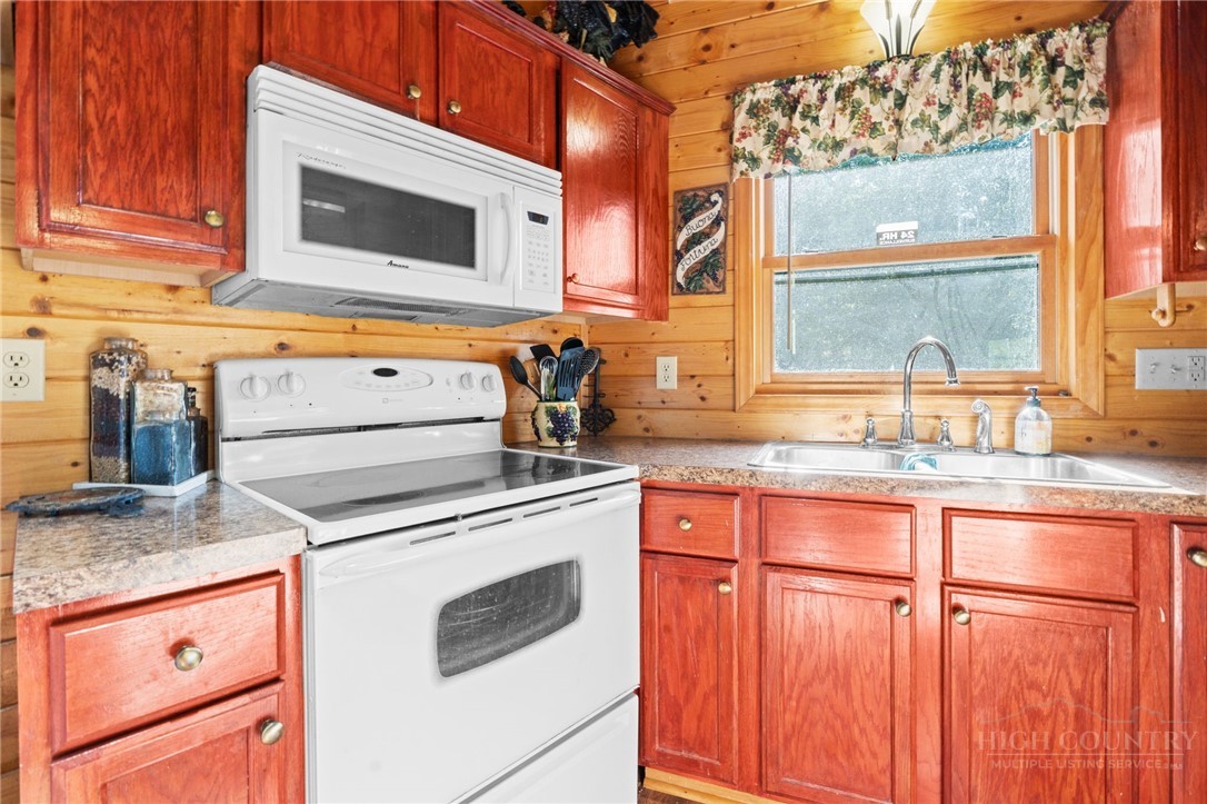796 River Country Road Piney Creek, NC 28663 - Photo 32 of 50