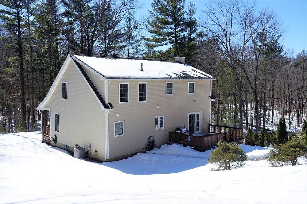 41 Cottage Road Kensington, NH 03833 - Photo 2 of 26