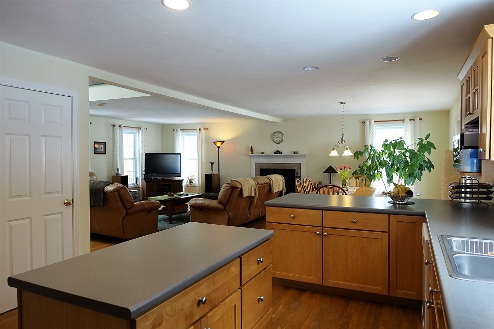 41 Cottage Road Kensington, NH 03833 - Photo 5 of 26