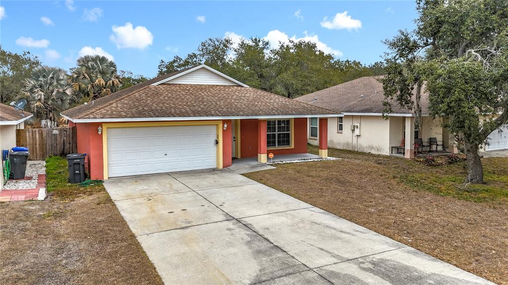 11112 Hidden Breeze Drive Wimauma, FL 33598 - Photo 2 of 41