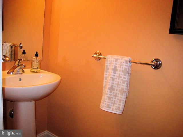 677 Stoverdale Road Hummelstown, PA 17036 - Photo 11 of 25 Gallery Image 11