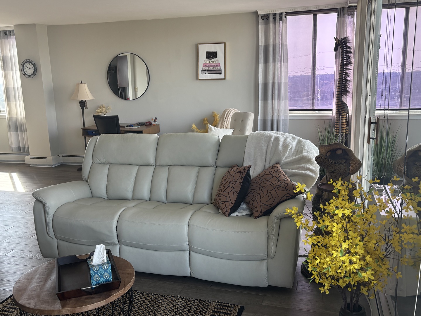 40 North Tower Road, Unit 10M Oak Brook, IL 60523 - Photo 4 of 36