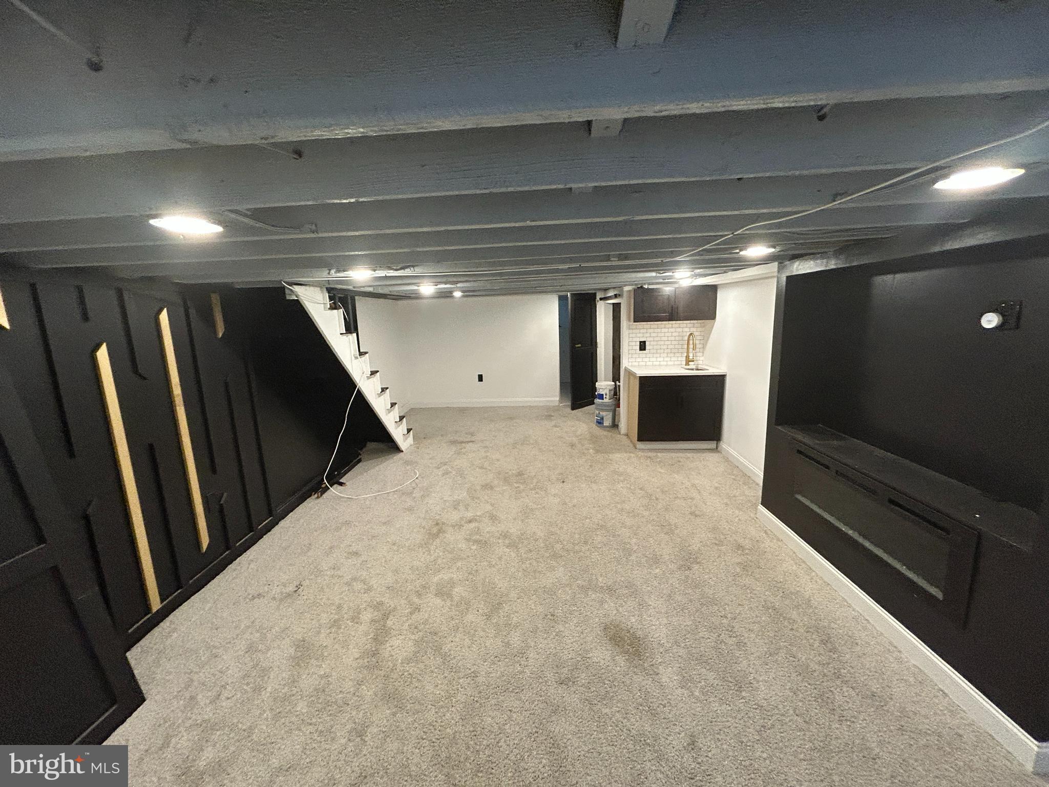 4140 Reisterstown Road Baltimore, MD 21215 - Photo 16 of 18 a view of a hallway