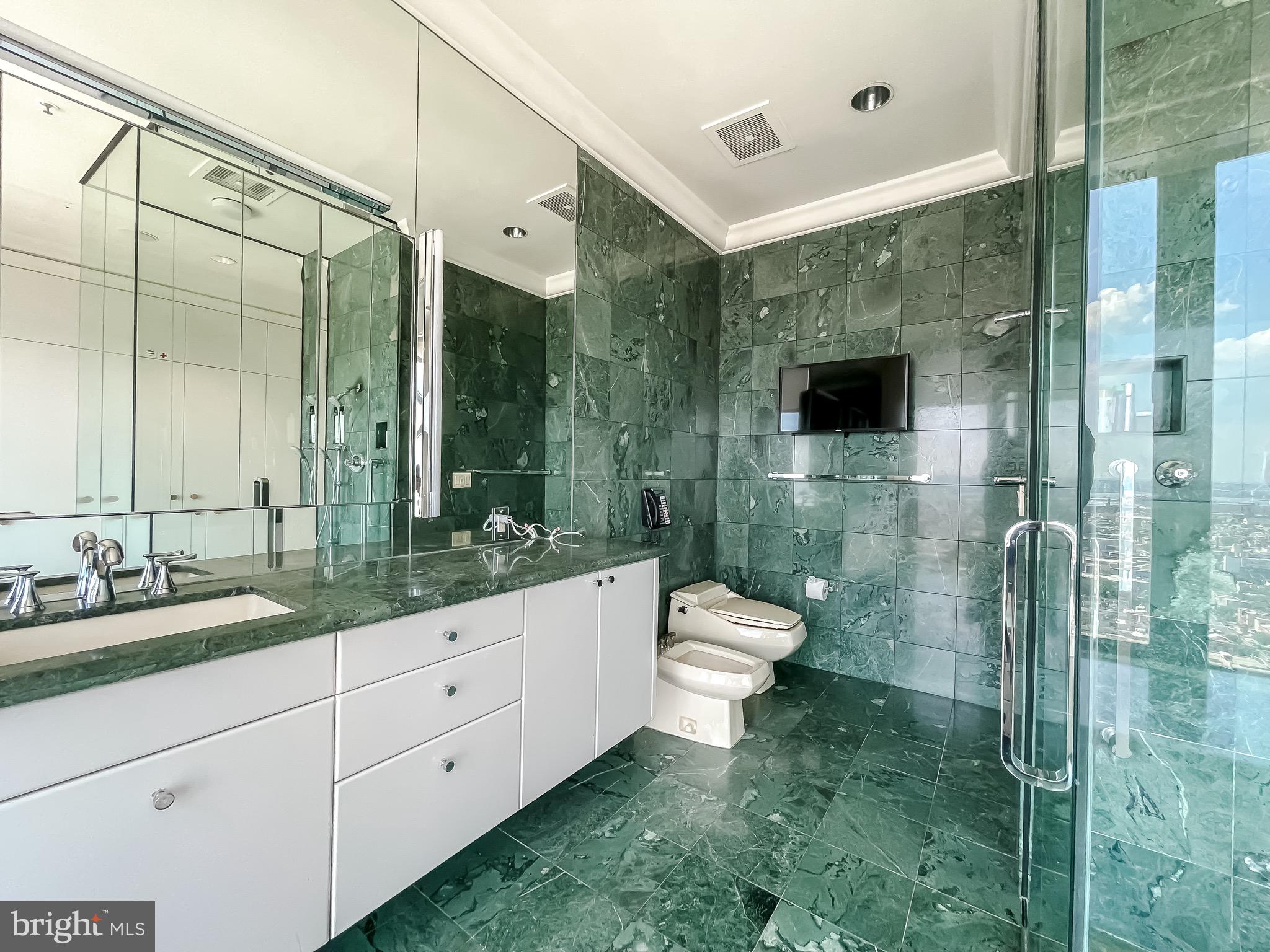 10 East Lee Street, Unit 2701 Baltimore, MD 21202 - Photo 31 of 45