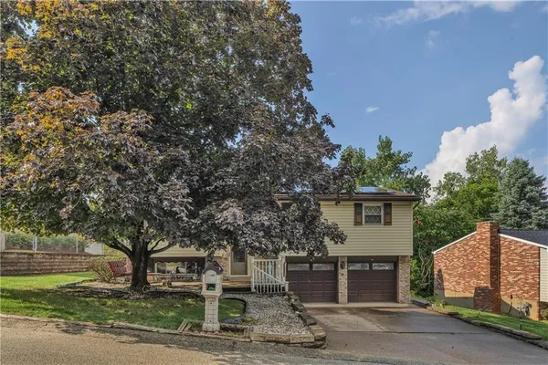 $249,900 | 413 Springwood Drive, Verona, PA 15147