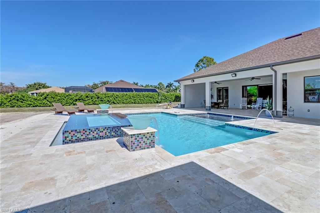 2933 68th Street Southwest Naples, FL 34105 - Photo 6 of 35 Gallery Image 6
