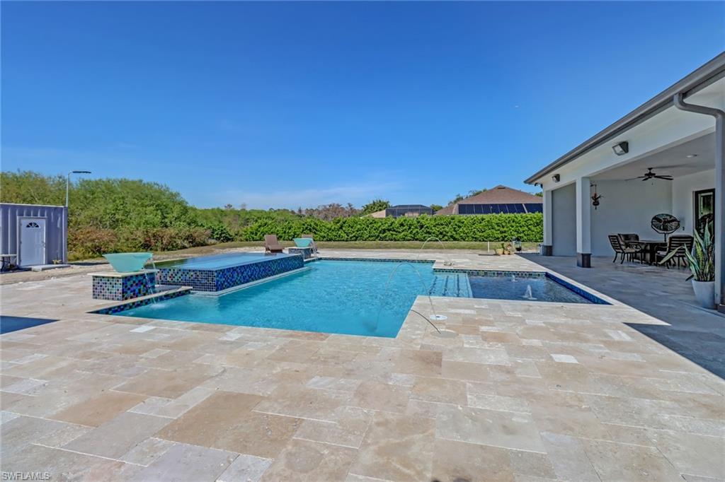 2933 68th Street Southwest Naples, FL 34105 - Photo 10 of 35 Gallery Image 10
