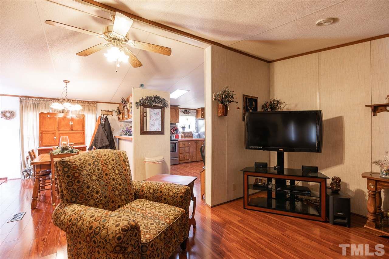 9124 Pippin Road Zebulon, NC 27597 - Photo 5 of 30 Gallery Image 5