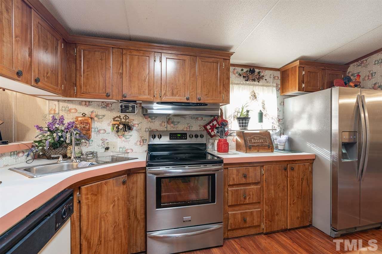 9124 Pippin Road Zebulon, NC 27597 - Photo 7 of 30 Gallery Image 7