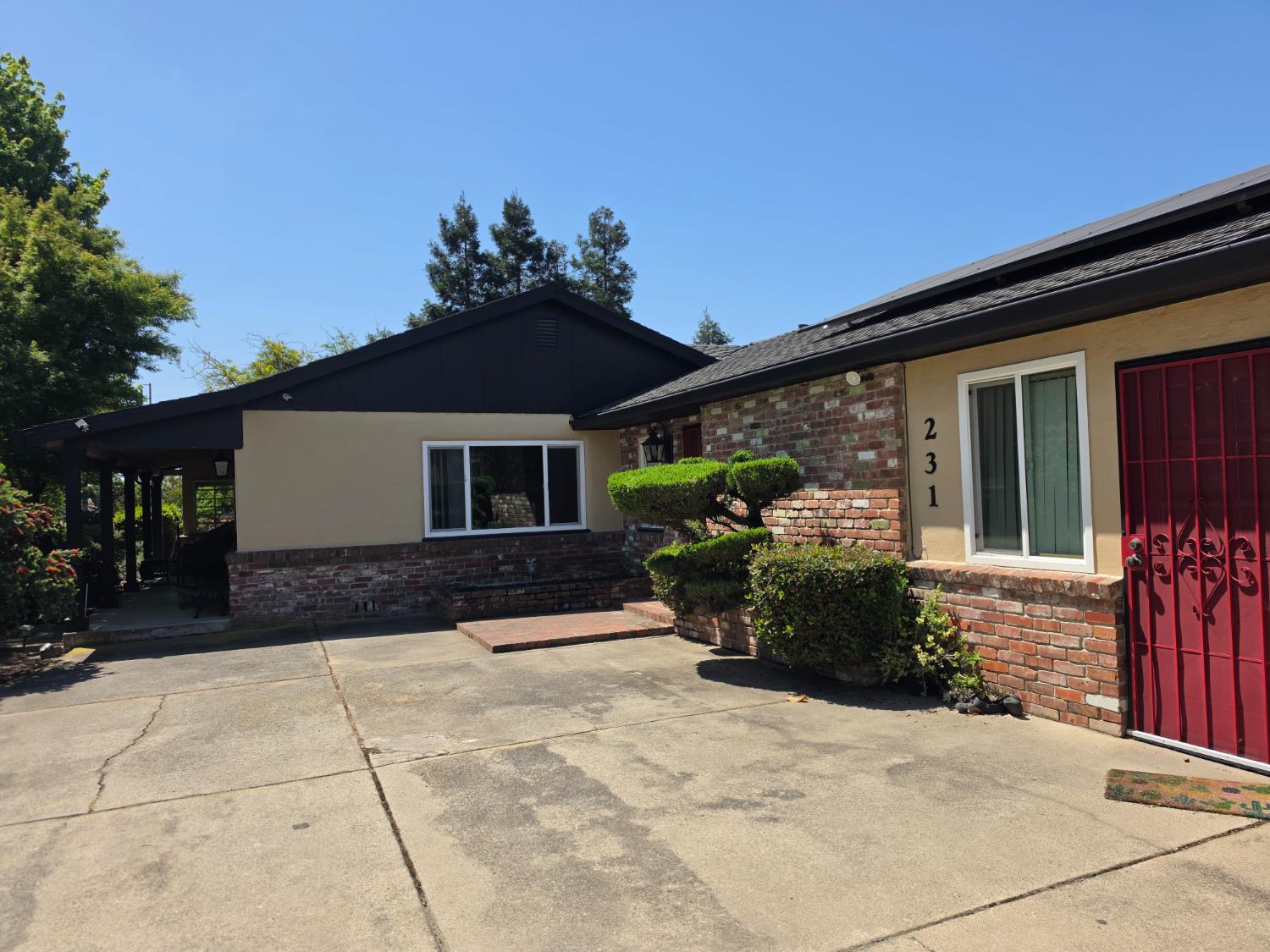 231 South Austin Road Manteca, CA 95336 - Photo 2 of 2