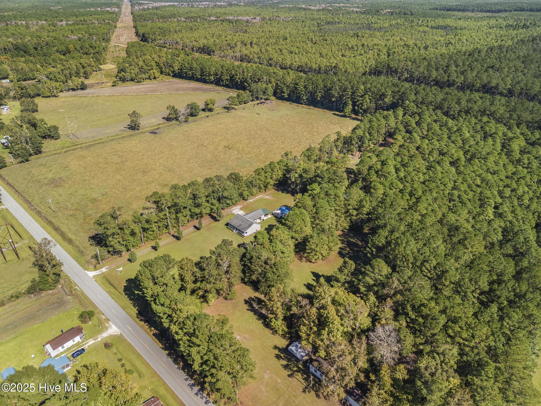 453 Padgett Road Maple Hill, NC 28454 - Photo 35 of 36 DJI_20251017135220_0277_D