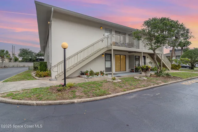 $239,900 | 1935 Conway Road, Unit A4, Orlando, FL 32812