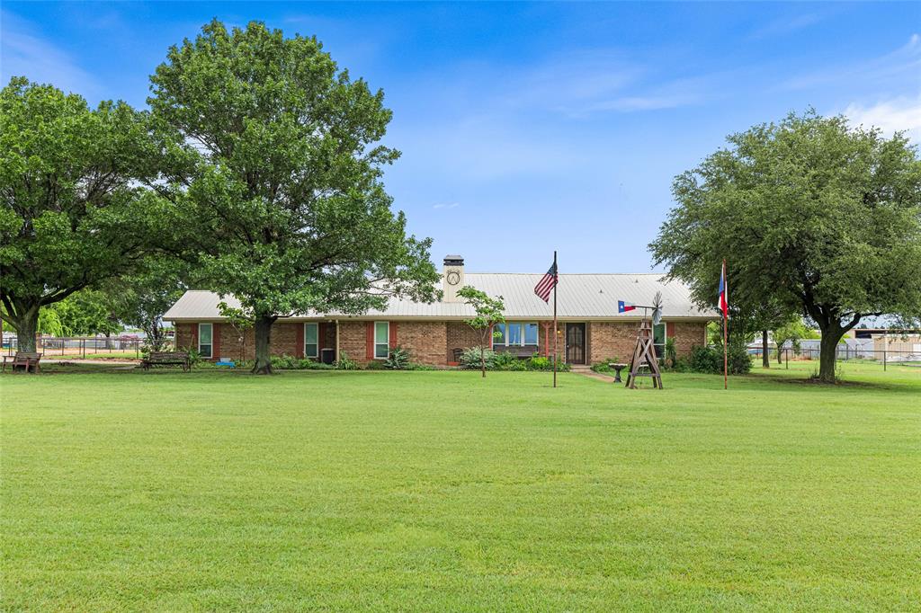 3472 North Masch Branch Road Denton, TX 76249 - Photo 3 of 37