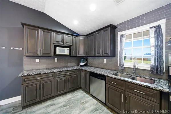 $335,000 | 9403 Giltner Road, Nabb, IN 47147