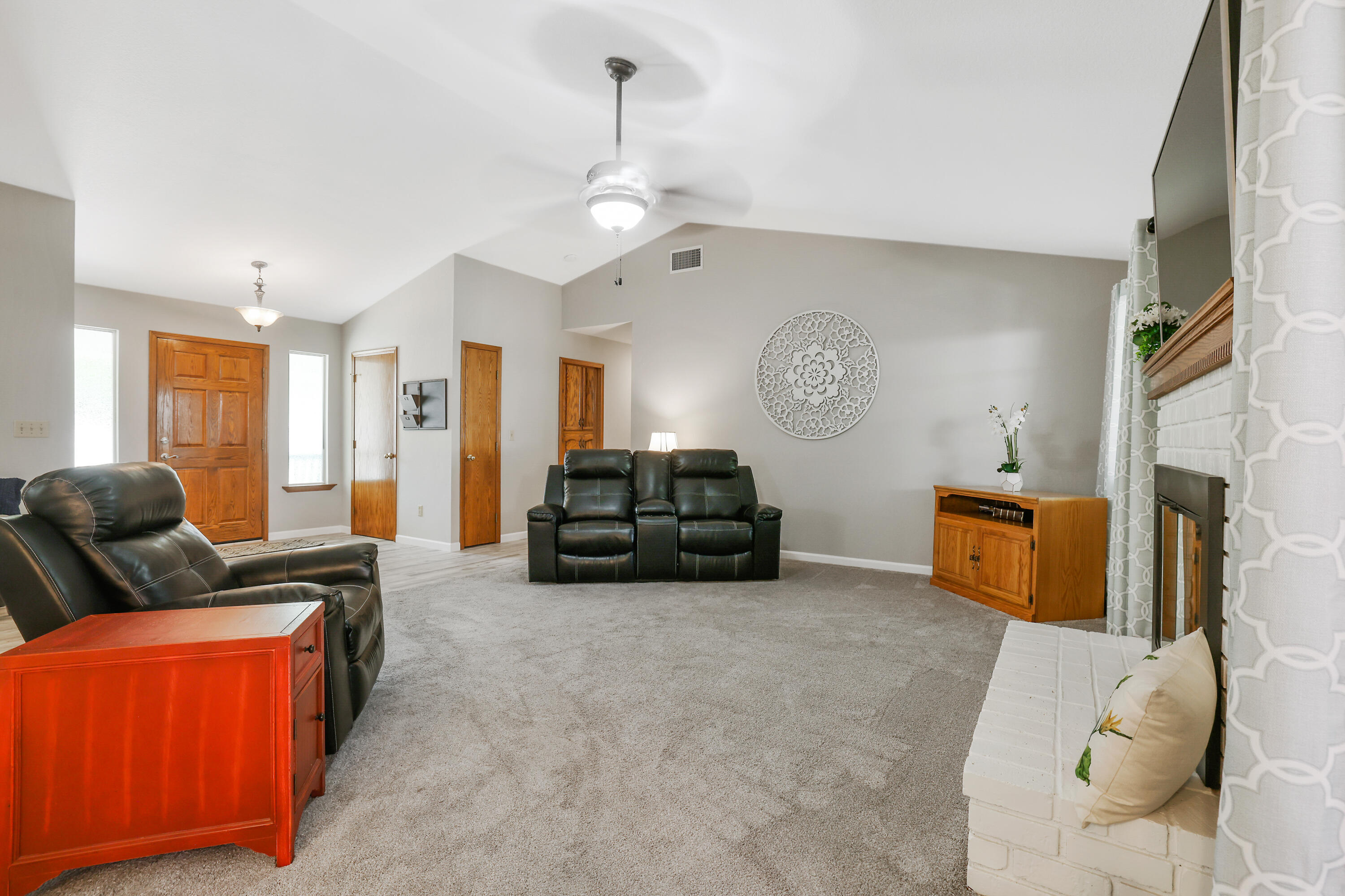 203 Hampton Court Exeter, CA 93221 - Photo 9 of 46 D50A0407