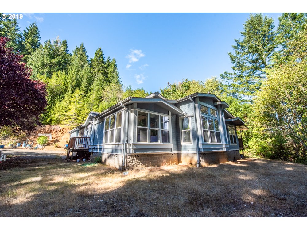 63452 Daniels Creek Road Coos Bay, OR 97420 - Photo 2 of 32