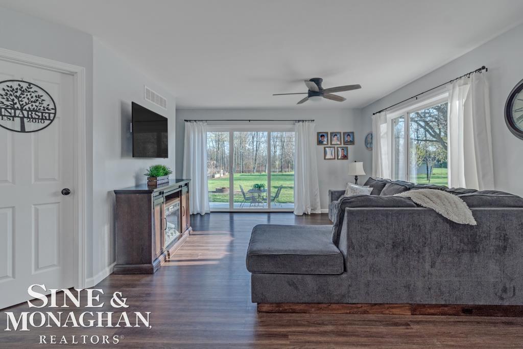 544 Meisner Road East China, MI 48054 - Photo 9 of 51 50173896-c24cae9e-125a-4da3-a8b2-0b5c95f6455d.JPG