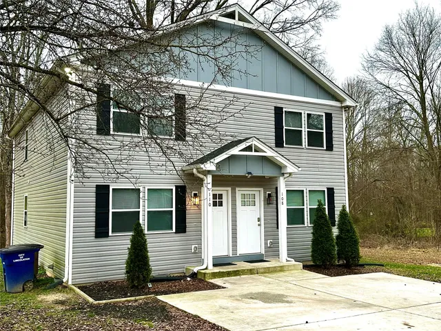 $1,720 | 110 Carpenter Street, Lincolnton, NC 28092