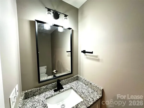 $1,665 | 110 Carpenter Street, Lincolnton, NC 28092