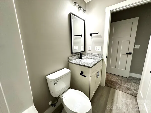 $1,665 | 110 Carpenter Street, Lincolnton, NC 28092