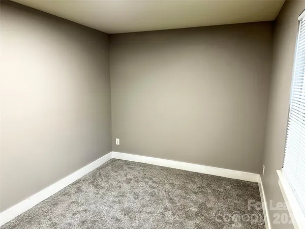 $1,665 | 110 Carpenter Street, Lincolnton, NC 28092