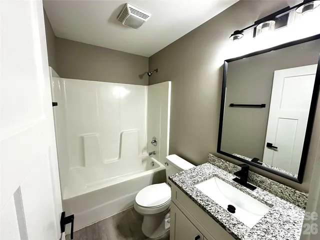 $1,720 | 110 Carpenter Street, Lincolnton, NC 28092